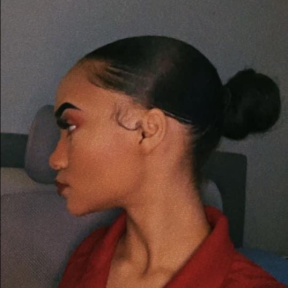 Meet your Posher, Mia - Picture 1 of 2